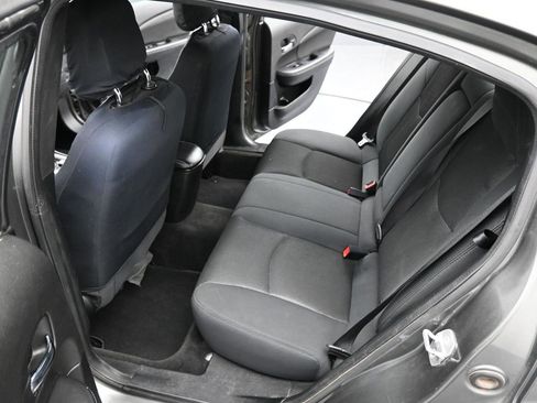 Used 2012 Dodge Avenger SXT image 23