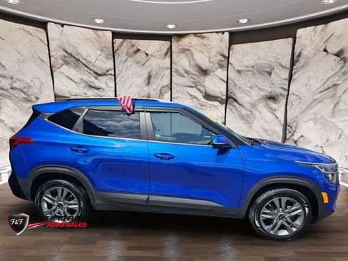 Used 2021 Kia Seltos S FWD image 4