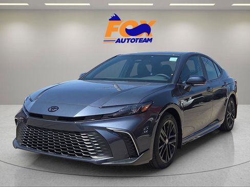 New 2026 Toyota Camry SE image 1