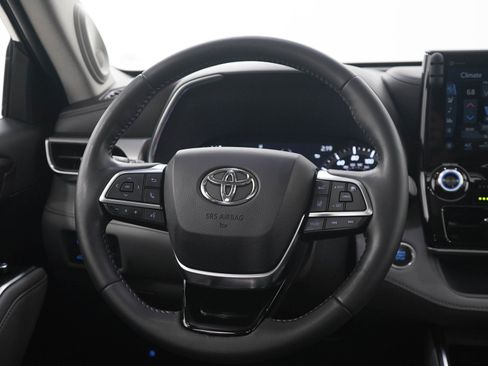 Used 2020 Toyota Highlander Platinum AWD/4WD image 19