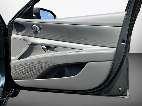 Certified 2024 Hyundai Elantra SEL FWD image 26