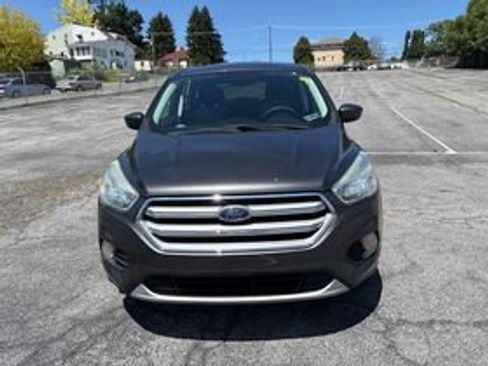 Used 2017 Ford Escape SE AWD/4WD image 3