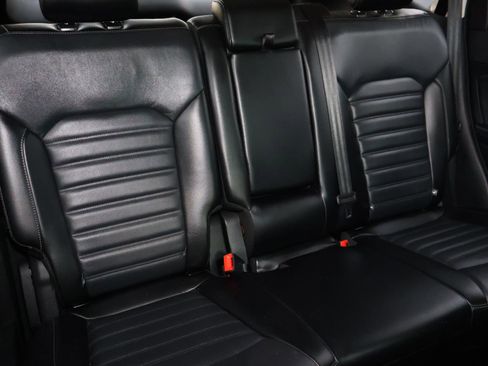 Used 2018 Ford Edge SEL w/ Equipment Group 201A image 19