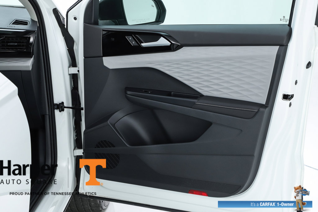 New 2024 Volkswagen Taos S FWD image 30