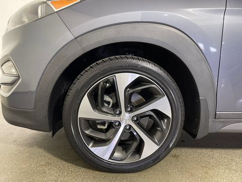 Used 2016 Hyundai Tucson Limited w/ Option Group 03 FWD image 11
