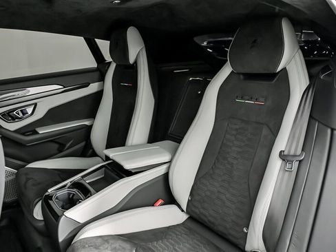 Used 2022 Lamborghini Urus AWD/4WD image 21