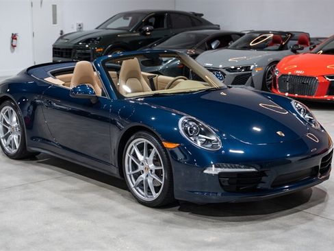 Used 2014 Porsche 911 Carrera 4 AWD/4WD image 9