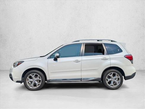 Used 2018 Subaru Forester 2.5i Touring w/ Popular Package #3B AWD/4WD image 9