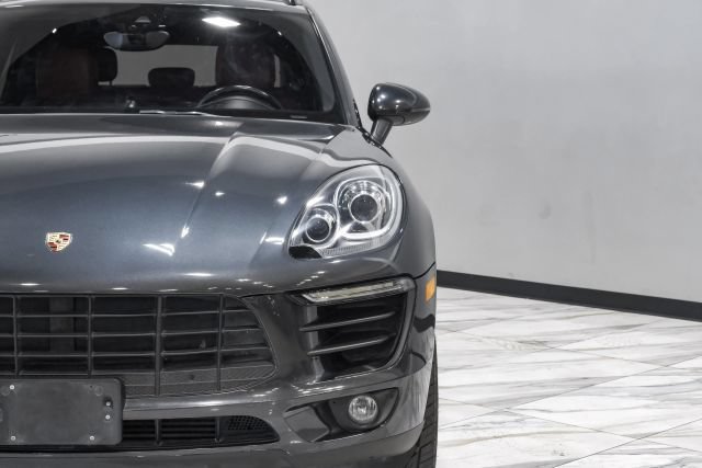 Used 2018 Porsche Macan Sport Edition AWD/4WD image 57