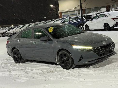 Used 2022 Hyundai Elantra SEL w/ Convenience Package image 8