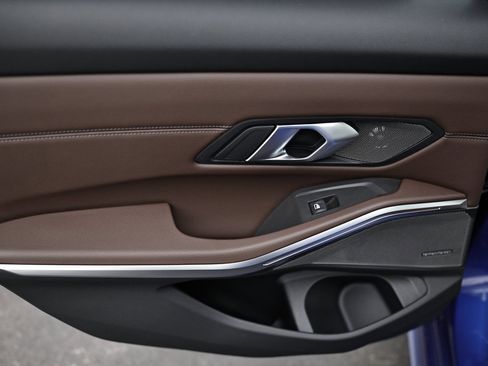 New 2026 BMW 330i Sedan w/ M Sport Package image 24