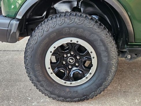 Used 2022 Ford Bronco Badlands w/ Sasquatch Package AWD/4WD image 18