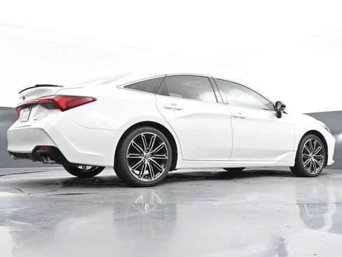 Used 2019 Toyota Avalon XSE image 49