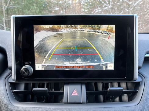 New 2025 Toyota RAV4 XLE w/ Convenience Package image 19