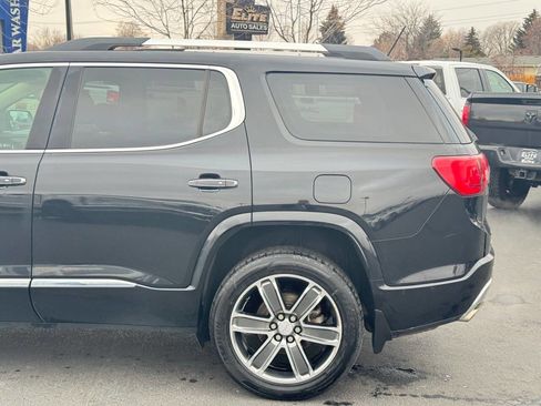 Used 2018 GMC Acadia Denali image 11