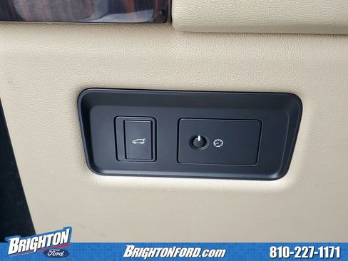 Used 2016 Land Rover Range Rover AWD/4WD image 18