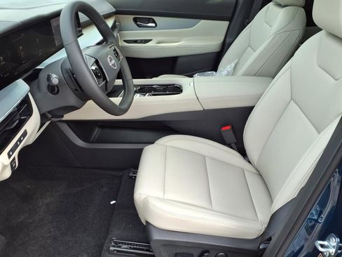 New 2025 Nissan Murano SL w/ Cargo Package AWD/4WD image 17
