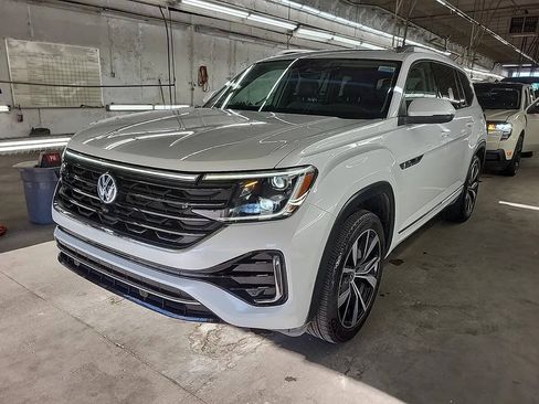 Used 2025 Volkswagen Atlas SEL Premium R-Line AWD/4WD image 5