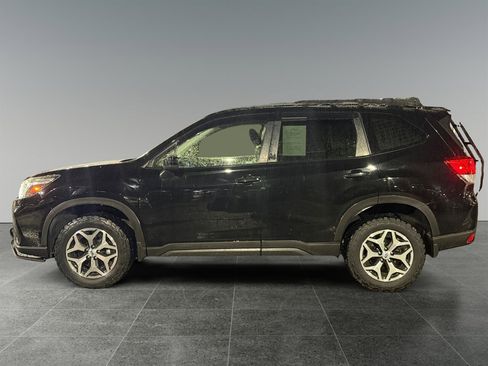 Used 2019 Subaru Forester Premium image 2