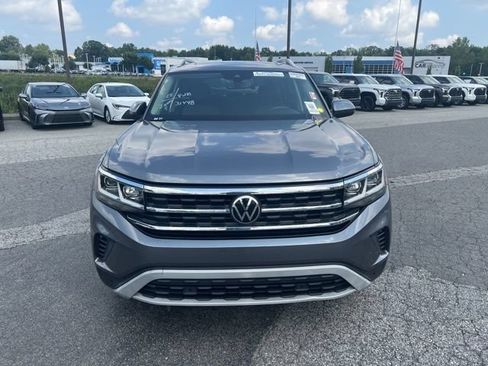 Used 2023 Volkswagen Atlas SEL AWD/4WD image 2