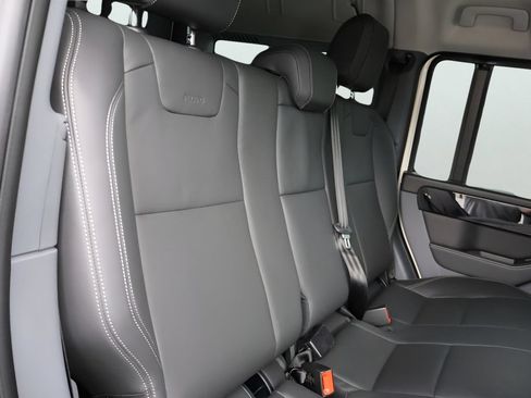 Used 2025 INEOS Grenadier AWD/4WD image 17