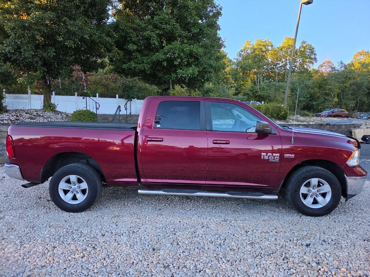 Used 2019 RAM 1500 Classic SLT AWD/4WD image 8