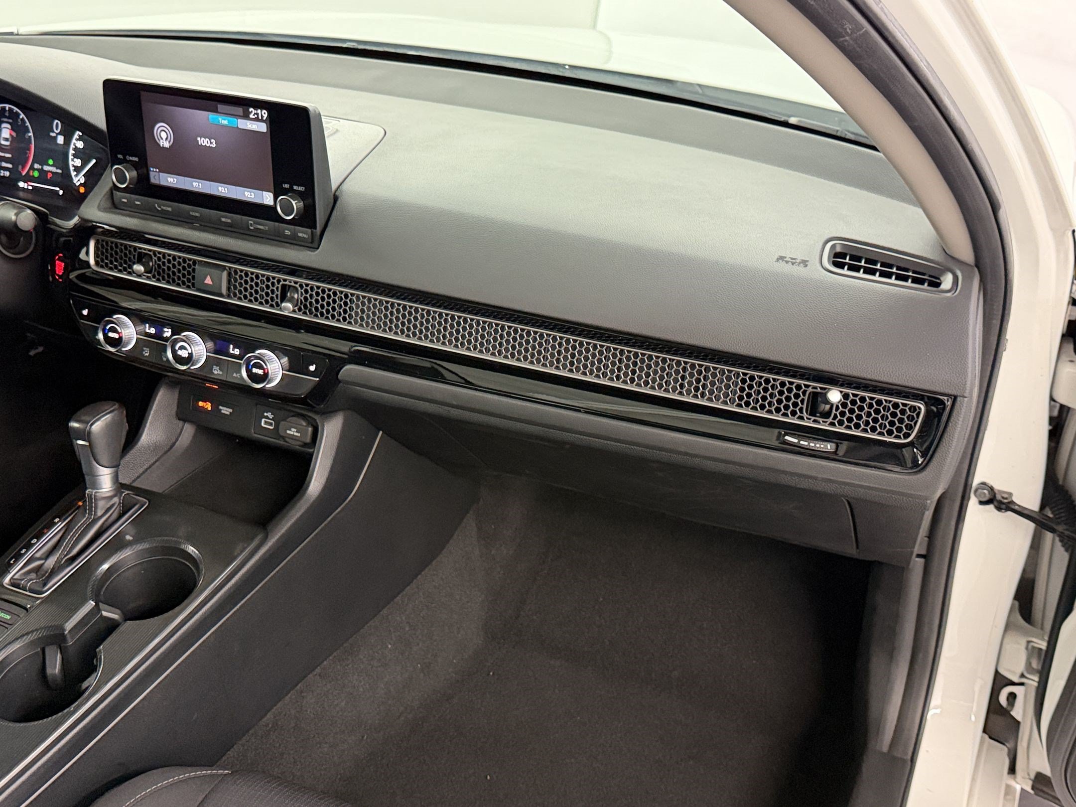 Certified 2024 Honda Civic EX image 29