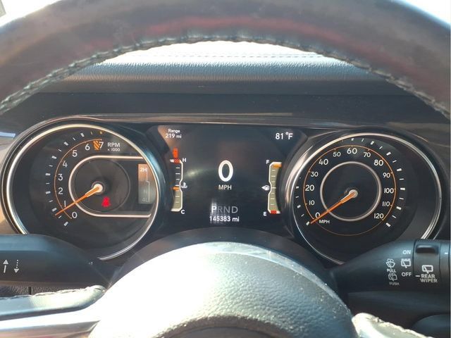 Used 2022 Jeep Wrangler Unlimited Sahara AWD/4WD image 13
