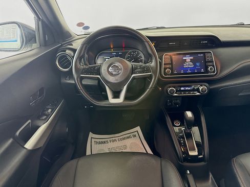 Used 2019 Nissan Kicks SR w/ SR Premium Package FWD image 26