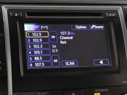 Used 2013 Toyota Camry LE image 10