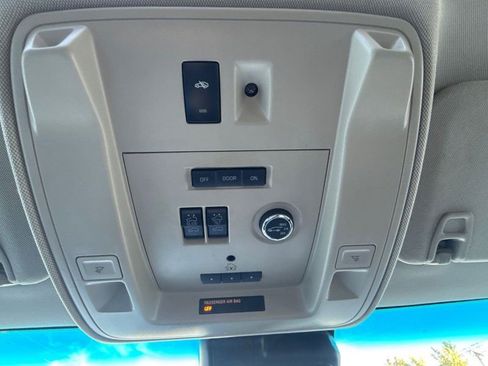 Used 2015 Chevrolet Tahoe LT image 33