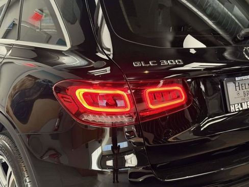 Certified 2022 Mercedes-Benz GLC 300 4MATIC image 9