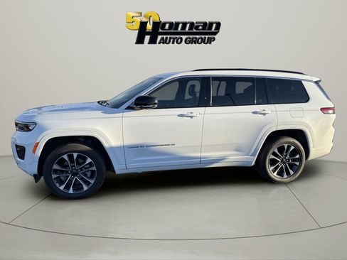 Used 2025 Jeep Grand Cherokee L Overland w/ Advanced Protech Group III AWD/4WD image 2