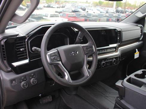 New 2026 Chevrolet Silverado 1500 RST w/ Dark Appearance Package AWD/4WD image 10