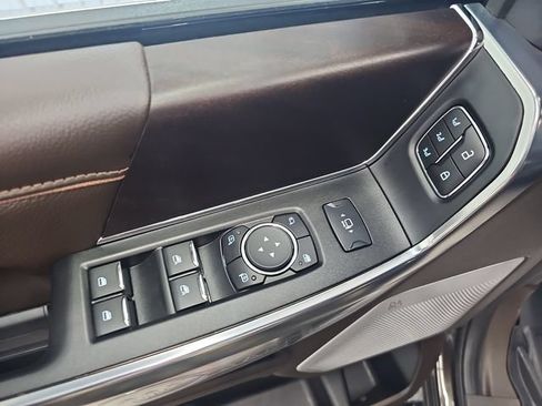 Used 2025 Ford F350 King Ranch w/ Chrome Package AWD/4WD image 11