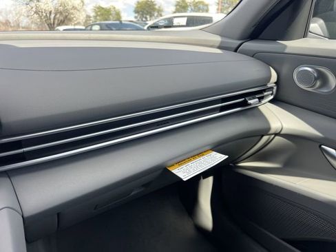New 2026 Hyundai Elantra SE image 27