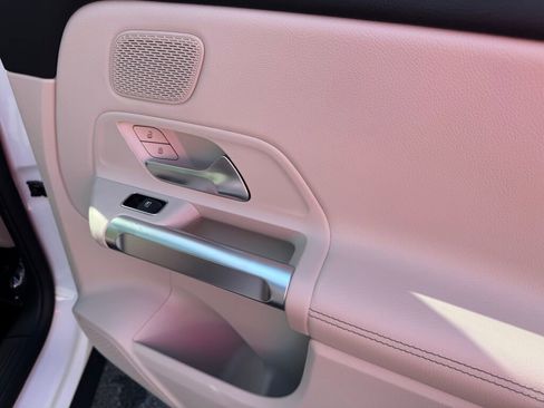 New 2026 Mercedes-Benz GLB 250 4MATIC image 20