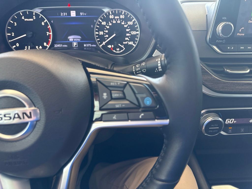 Used 2020 Nissan Altima 2.5 Platinum FWD image 16