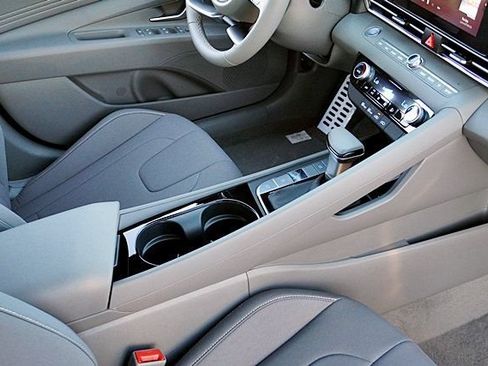 New 2026 Hyundai Elantra Sport FWD image 14