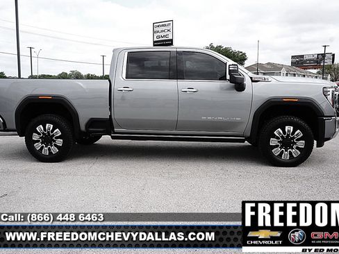 New 2026 GMC Sierra 2500 Denali w/ Denali Reserve Package image 8