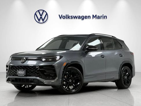 New 2026 Volkswagen Tiguan SE R-Line FWD image 1