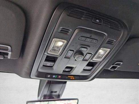 Used 2021 GMC Yukon Denali w/ Denali Premium Package image 14