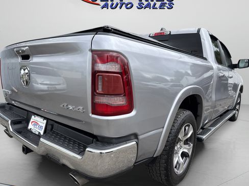 Used 2019 RAM 1500 Laramie AWD/4WD image 5