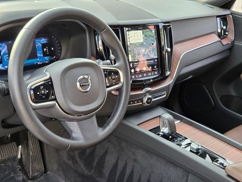Certified 2024 Volvo XC60 B5 Plus AWD/4WD image 11