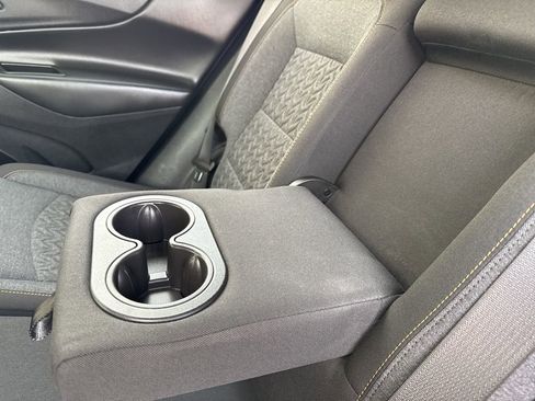 Used 2022 Chevrolet Equinox LT image 16