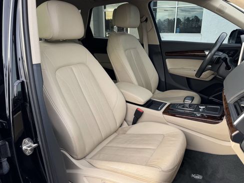 Used 2018 Audi Q5 2.0T Premium Plus w/ Premium Plus Package image 10