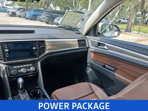 Certified 2023 Volkswagen Atlas SEL AWD/4WD image 13
