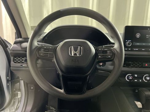 Used 2025 Honda Accord LX image 22