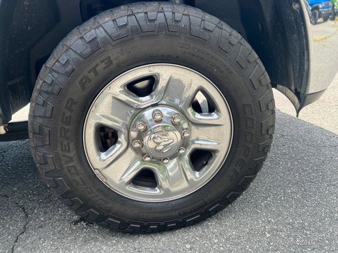 Used 2018 RAM 2500 SLT AWD/4WD image 24