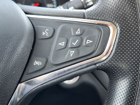 Used 2020 Chevrolet Equinox LS image 22